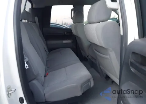 2010 Toyota Tundra Grade 5.7L V8 z USA, uszkodzony, nr VIN 5TFRY5F10AX089865